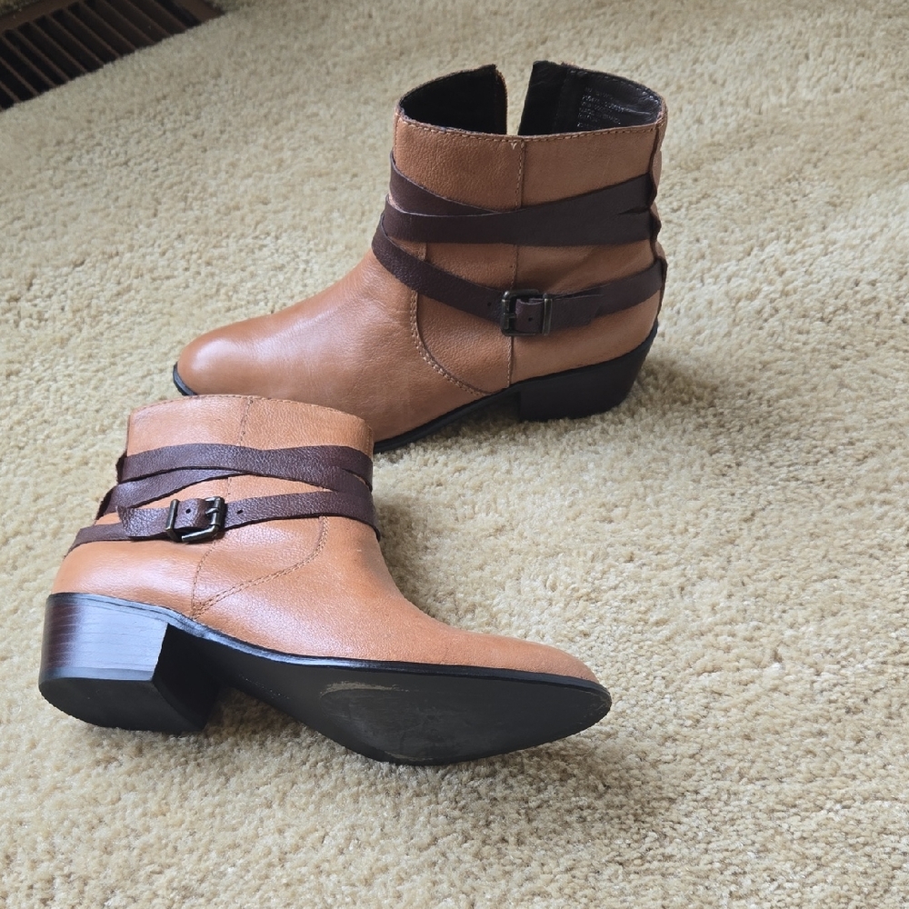 Stylish Tan Ankle Boots with Straps